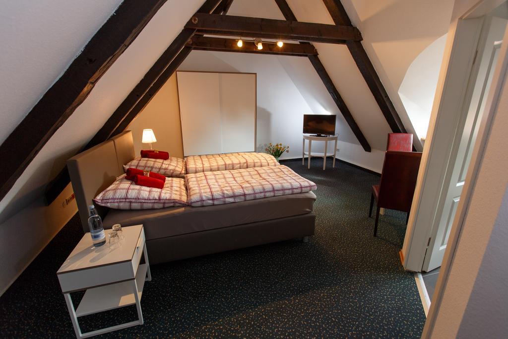 Pension Altes Burghotel Neustadt-Glewe Cameră foto