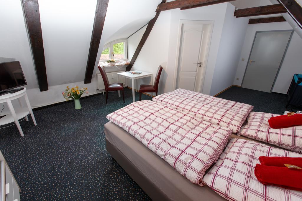 Pension Altes Burghotel Neustadt-Glewe Cameră foto